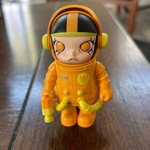 Adorable Garfield Space Molly from Pop Mart!